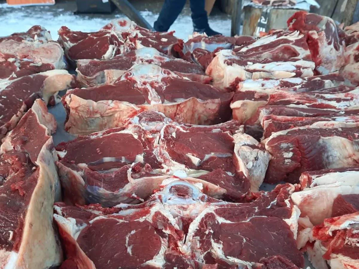 Казахстан смягчит правила экспорта говядины и не ограничит вывоз картофеля