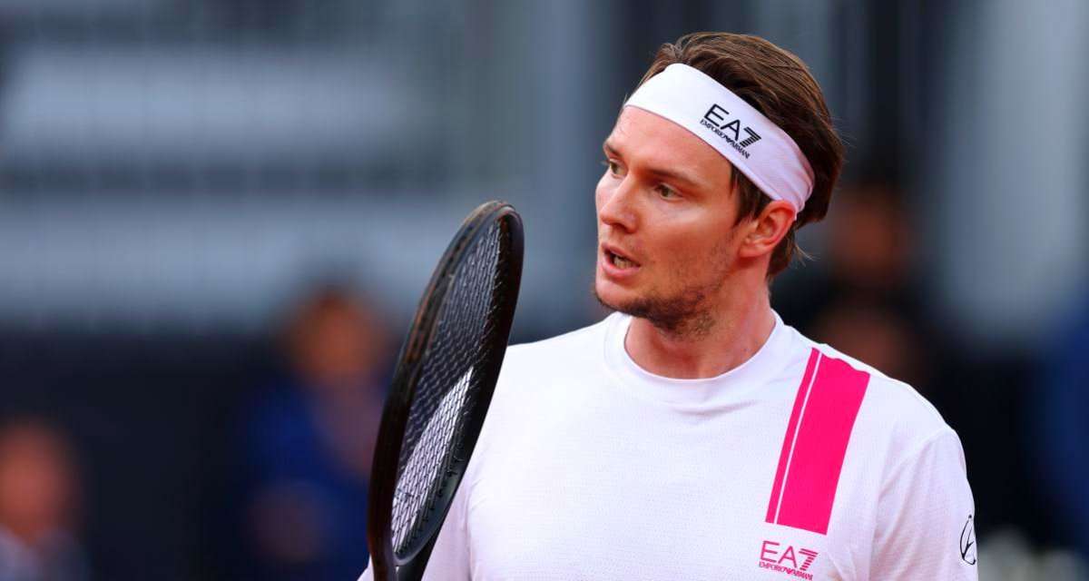 Александр Бублик вышел в полуфинал турнира ATP 250 в Штутгарте
