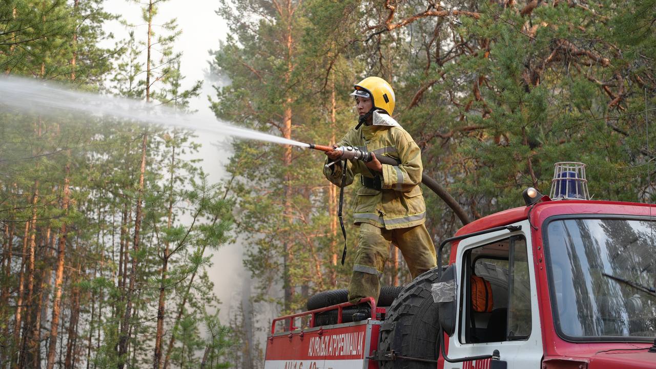 В Бородулихинском районе 12 дней тушили пожар в бору