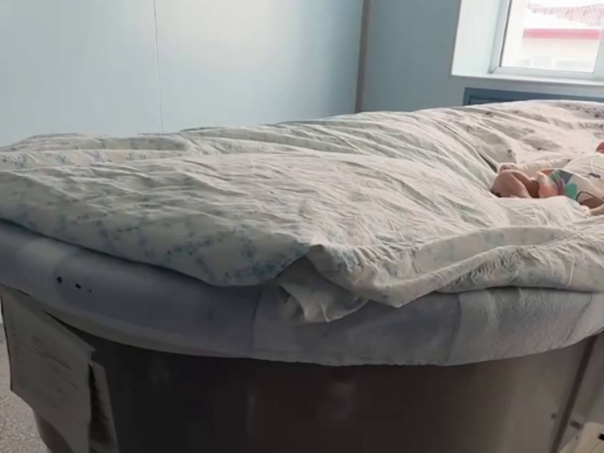 В Усть-Каменогорске медики спасли малыша с обширными ожогами 