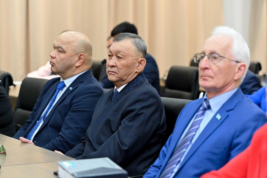 Члены общественного совета области Абай выразили поддержку новой Конституции