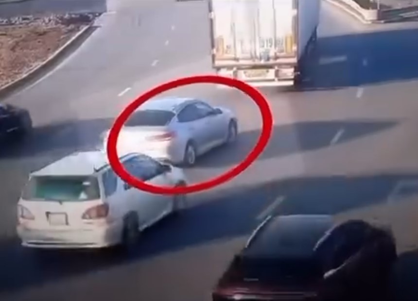 В Семее полицейские показали видео с распространенными нарушениями ПДД на кольце