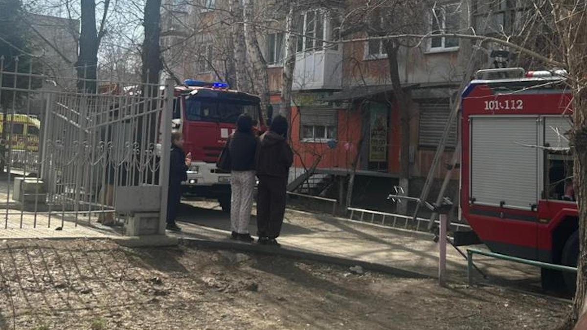 В ДЧС рассказали подробности о пожаре с 90-летним пострадавшим в Усть-Каменогорске