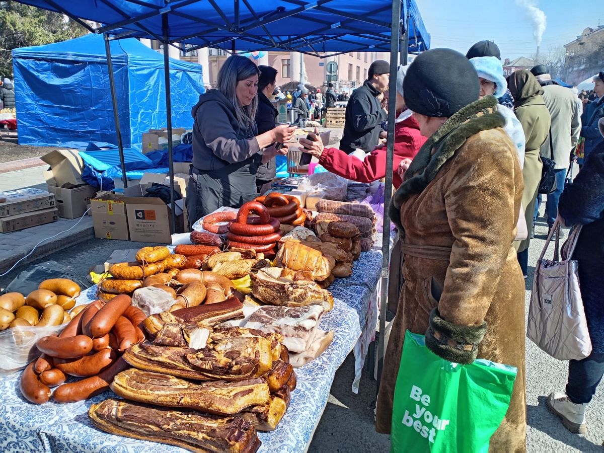 В Усть-Каменогорске начинается празднование Наурыза у Дома дружбы