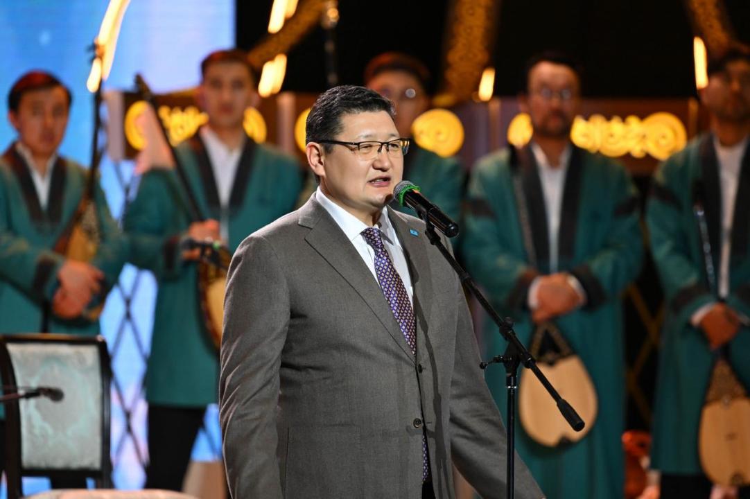 В Семее проходит республиканский командный айтыс