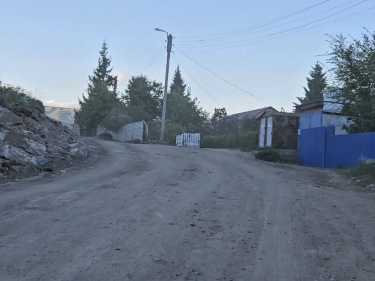 В Новой Бухтарме обновили одну из объездных дорог для туристов и местных жителей