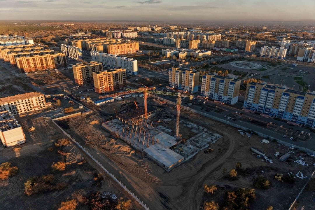 В Семее строят первый в регионе инклюзивный спорткомплекс