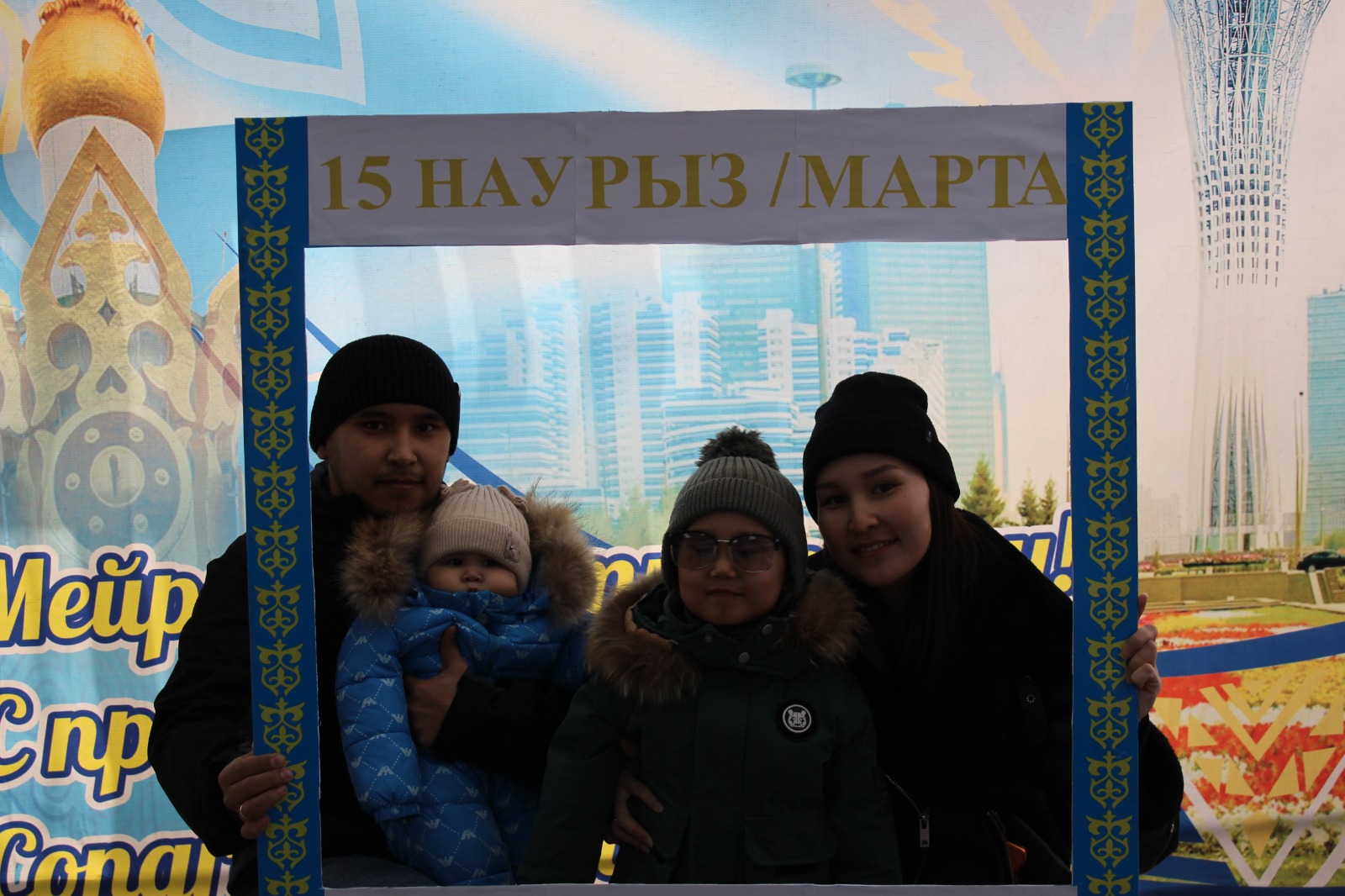 В Усть-Каменогорске на избирательных участках можно сфотографироваться на память