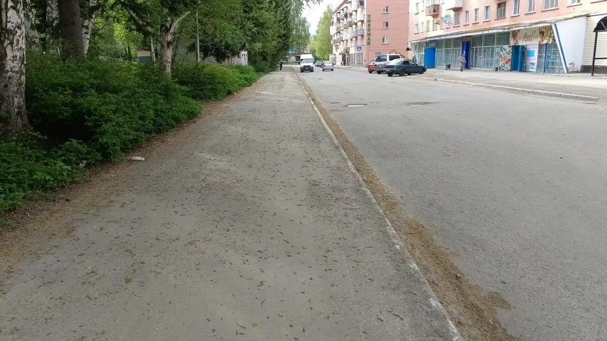 Когда с дорог и тротуаров Риддера после зимы уберут пыль и песок