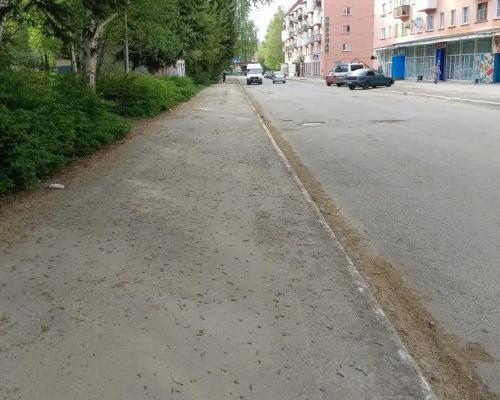 Когда с дорог и тротуаров Риддера после зимы уберут пыль и песок