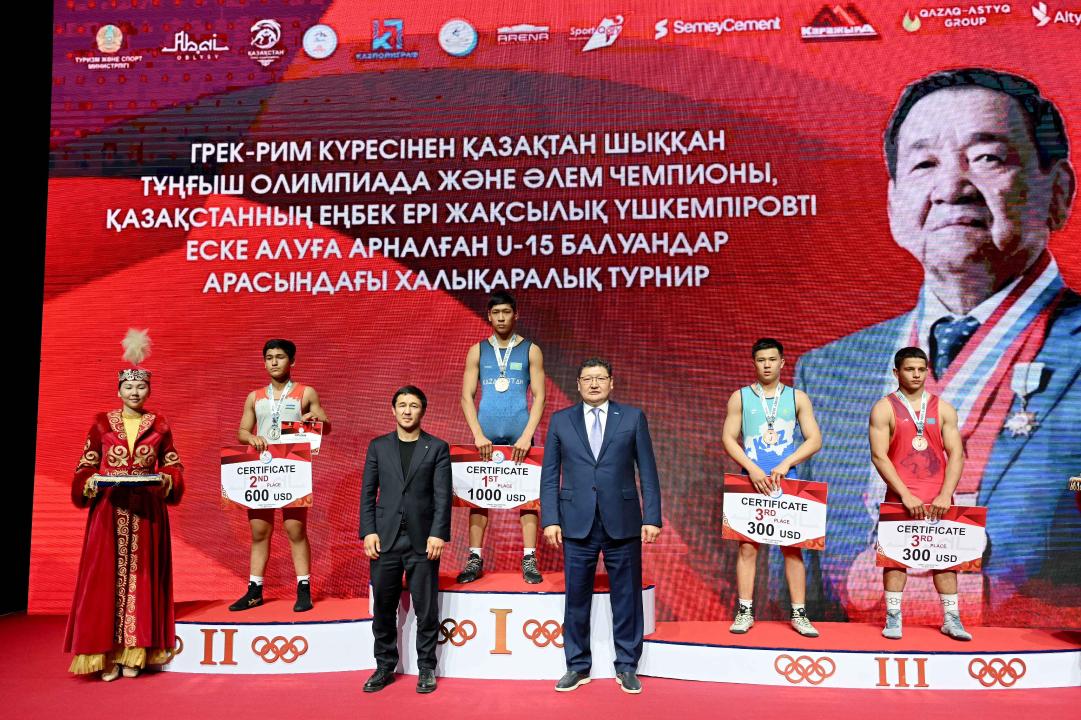 Борец из области Абай выиграл международный турнир по греко-римской борьбе в Семее