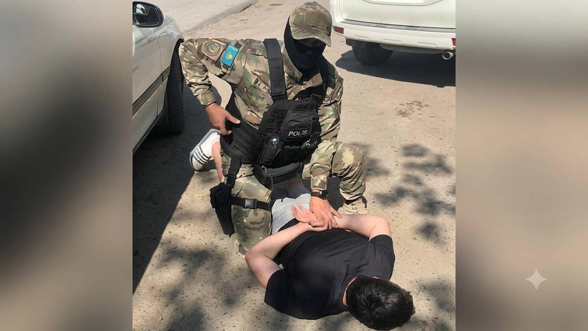 В Актобе после спецоперации полиции задержали семерых подозреваемых в вымогательстве и грабеже