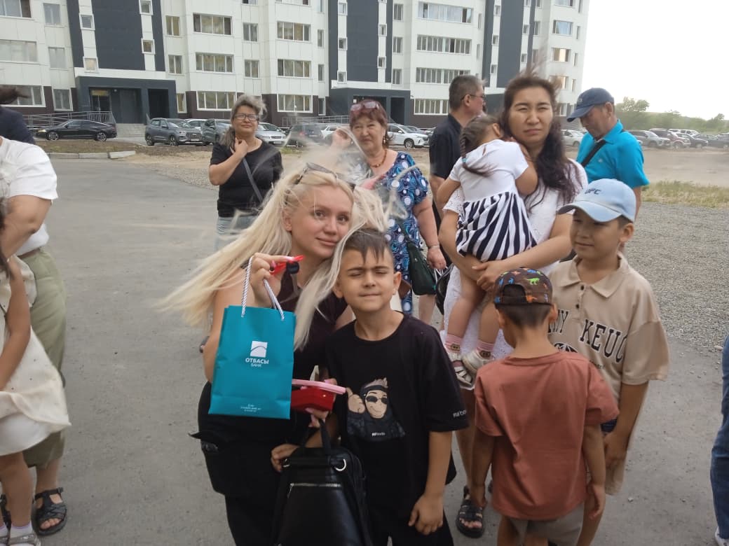 В Усть-Каменогорске 30 семей получили ключи от новых квартир