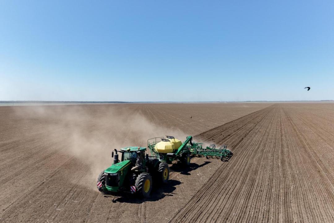 Аким области посетил сельхозпредприятие в Бородулихинском районе