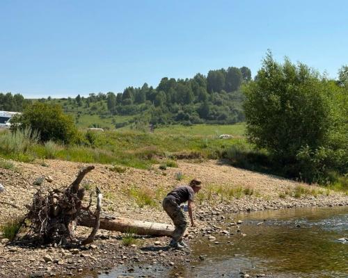Риддерцы очистили берега Журавлихи