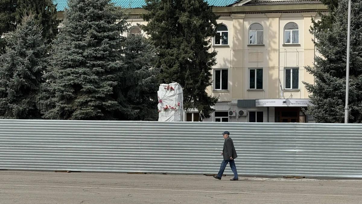 В городе Алтае приступили к благоустройству центральной площади