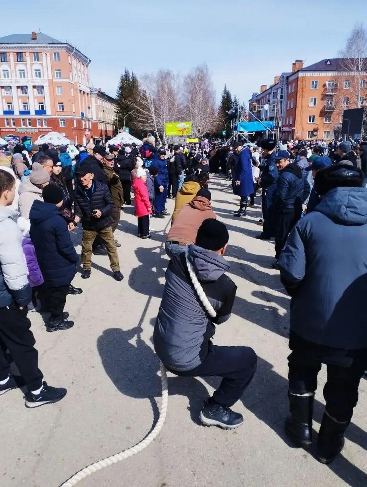 Риддерцы встречают Наурыз спортивными рекордами и аквагримом