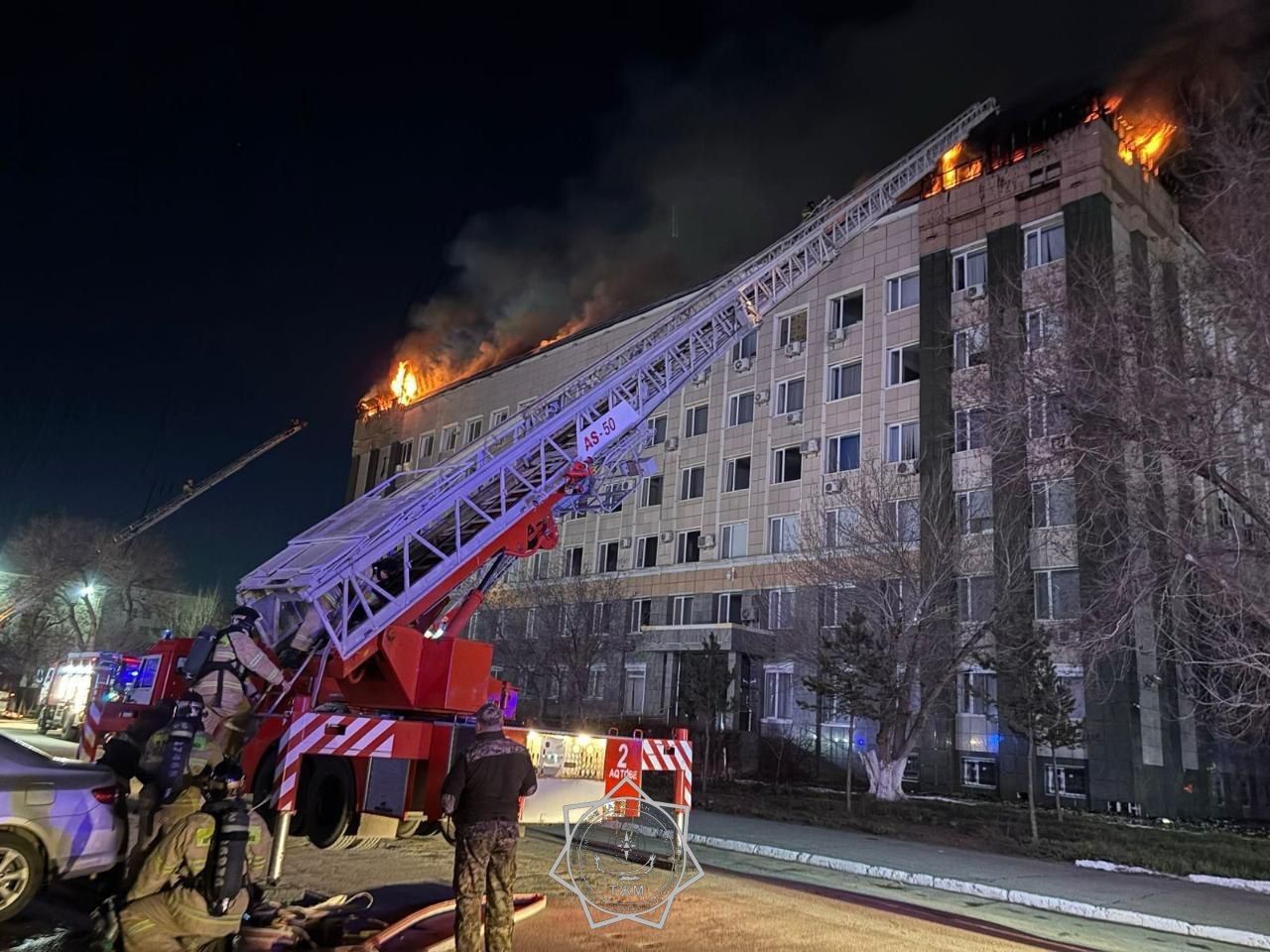 Названа предварительная причина пожара в акимате Актобе