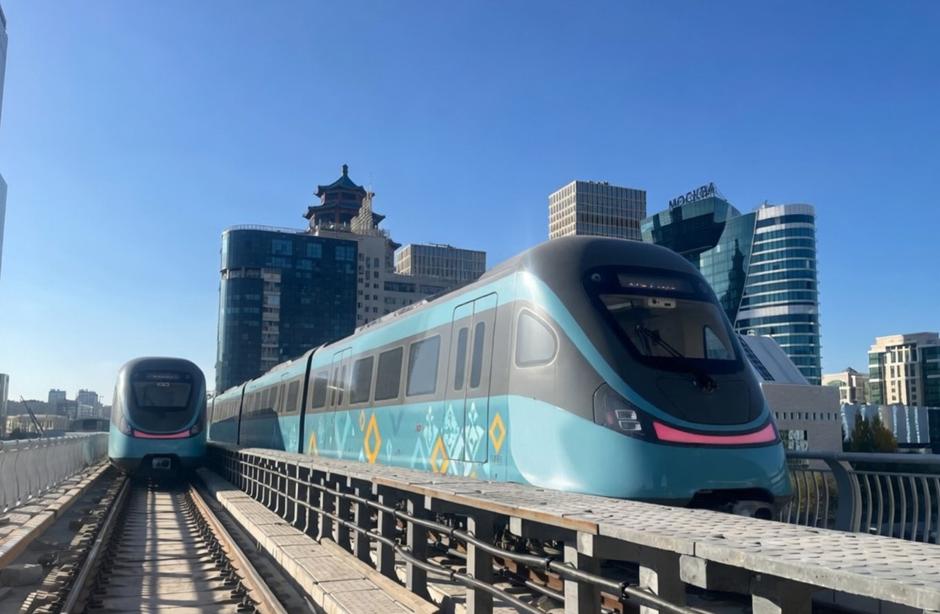 Астана приближает запуск LRT: поезда тестируют без участия машинистов