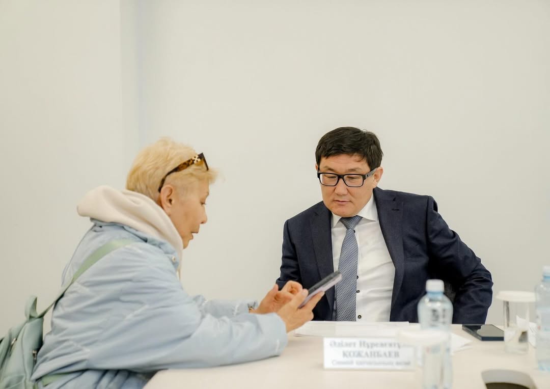 В Семее около 30 жителей обратились на личный приём к акиму города