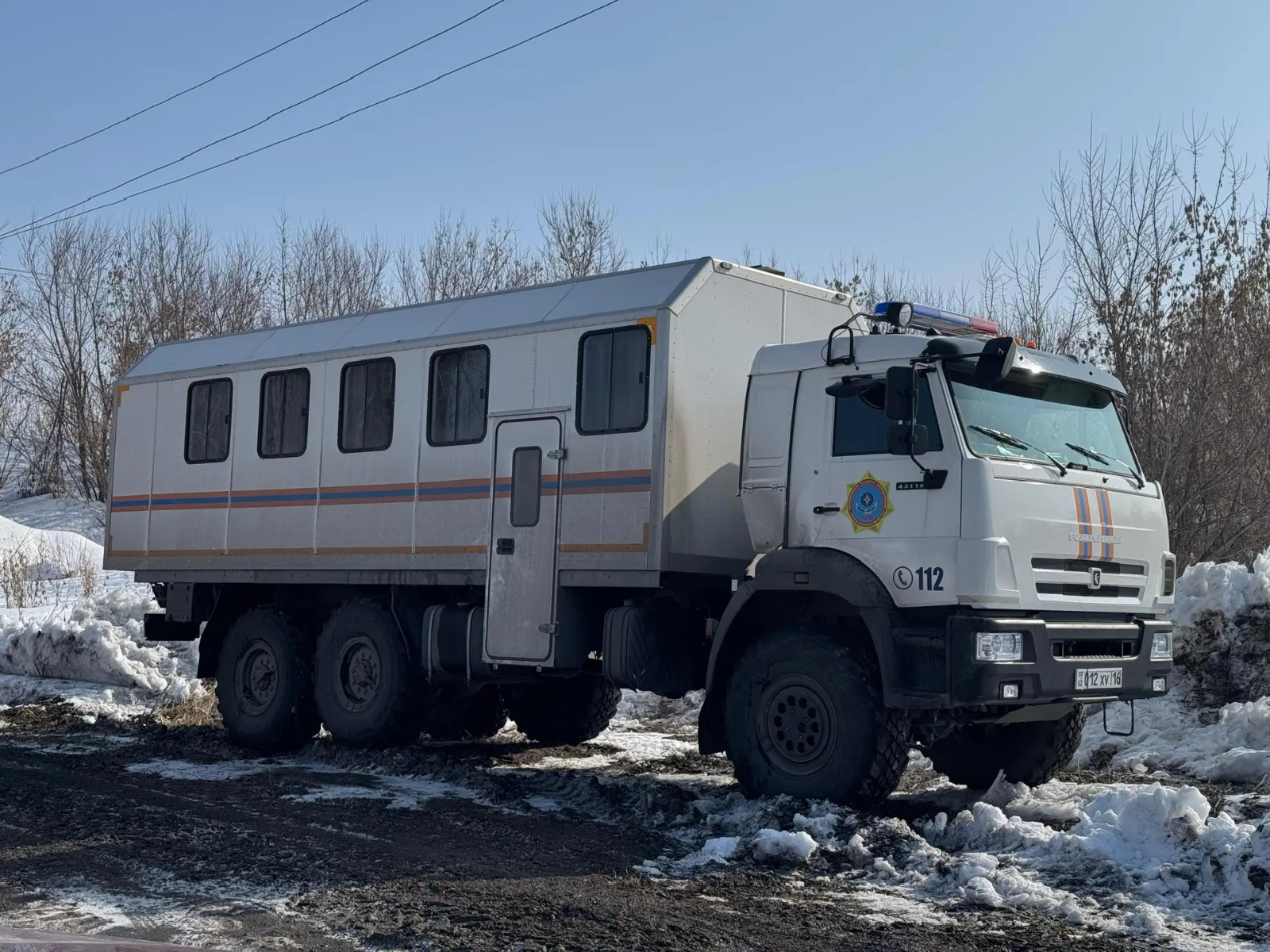 Военнослужащие помогают району Алтай спокойно пережить снеготаяние