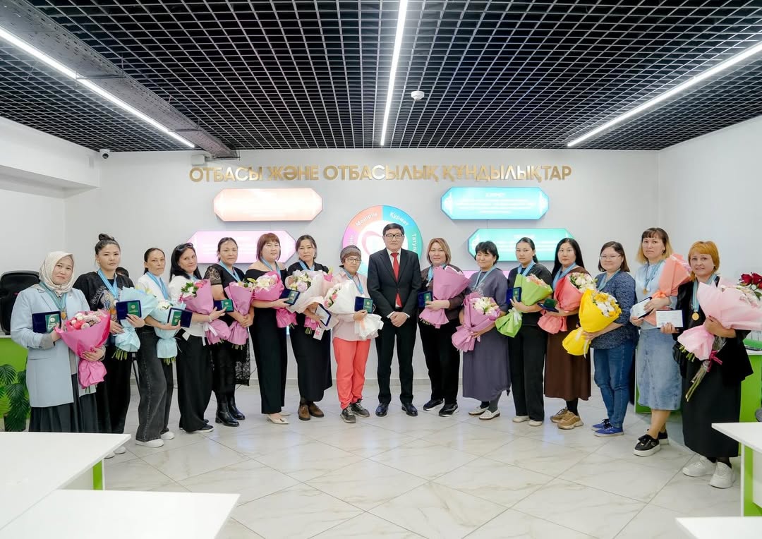 В Семее отметили вклад многодетных матерей: вручены государственные награды