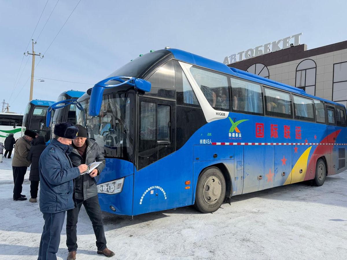 1100 нарушений за пять дней: в ВКО проверили перевозчиков