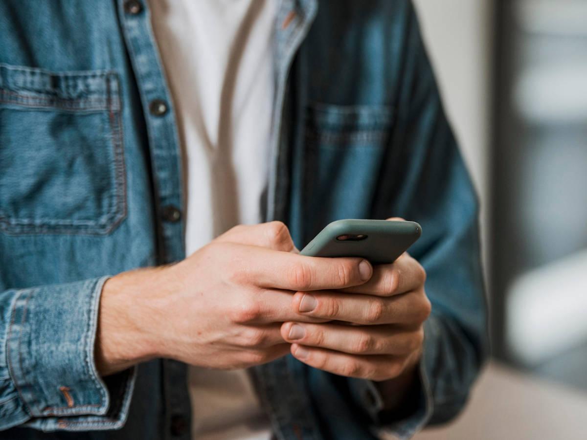 В Мангистау мошенники едва не обманули пенсионерку на миллионы