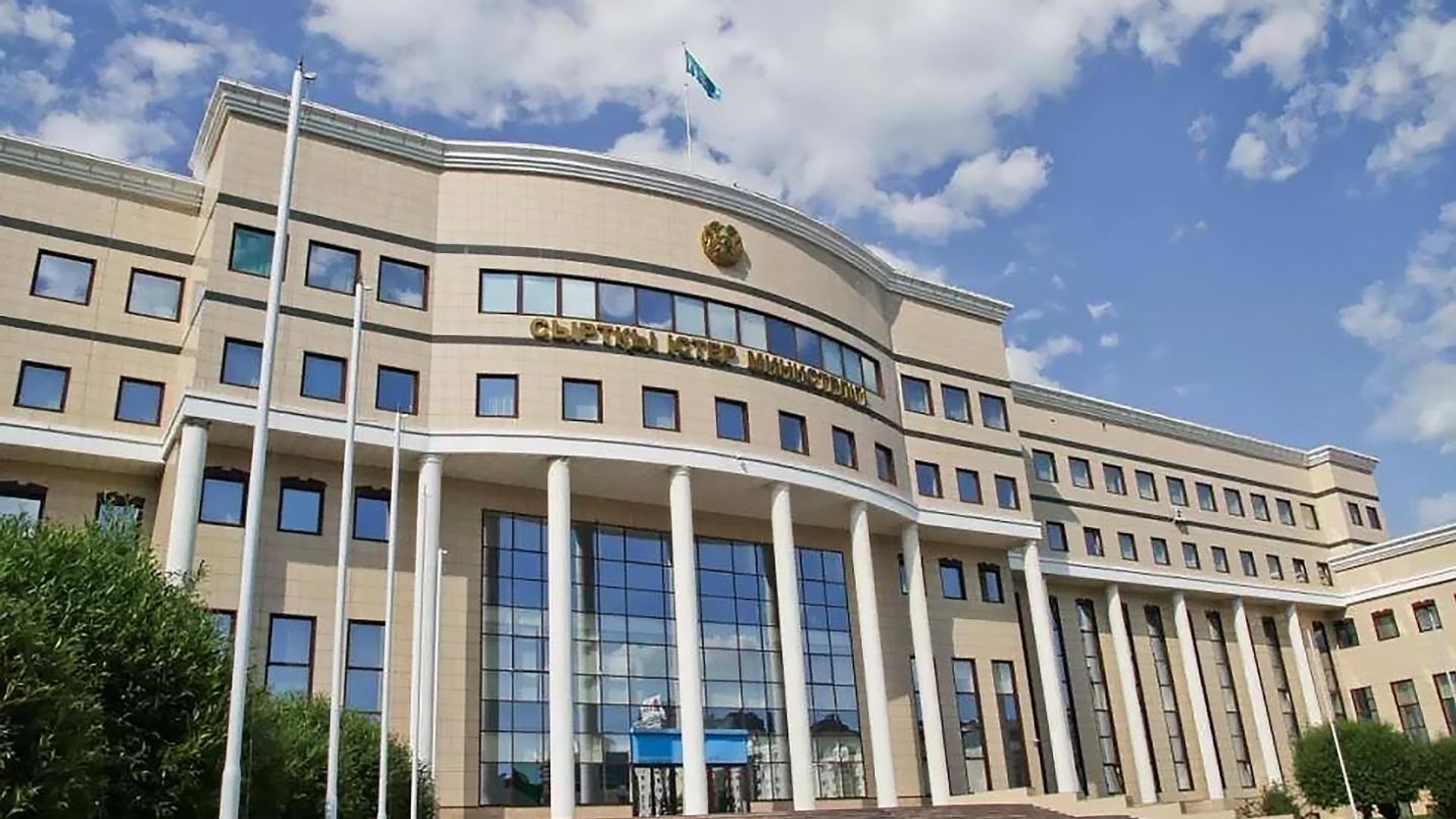 Казахстан обсуждает с Россией возвращение граждан из зоны боевых действий