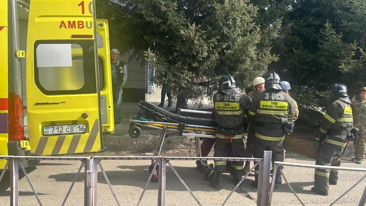 В Усть-Каменогорске при пожаре пострадал человек