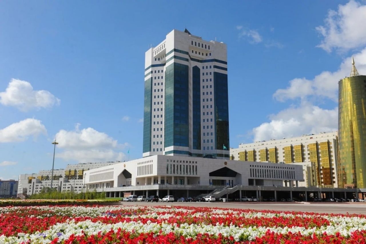 Правительство Казахстана сложило полномочия перед новым Курултаем