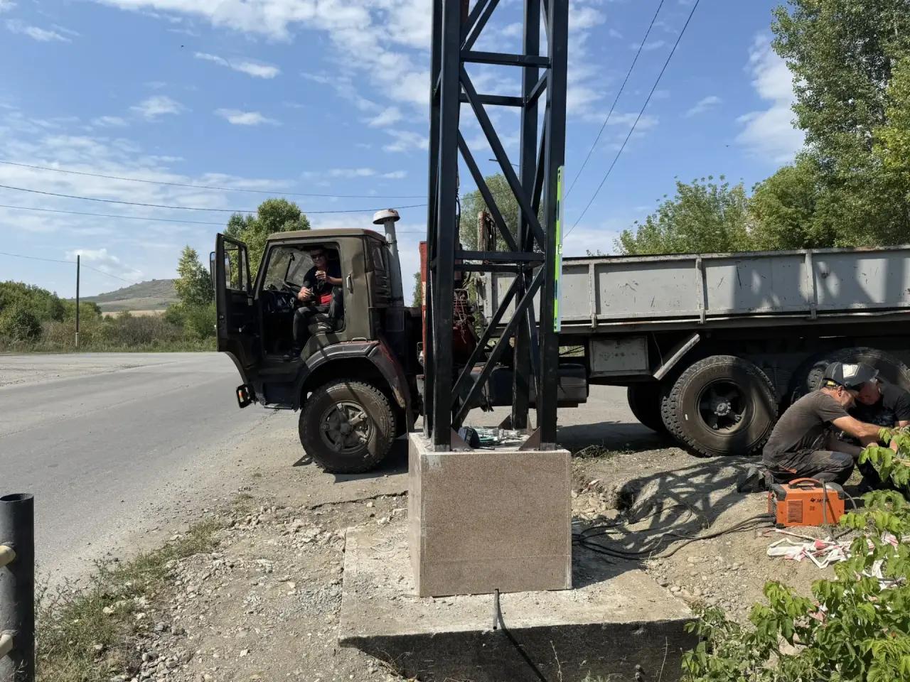 На въезде в город Алтай появились первые элементы будущей арки