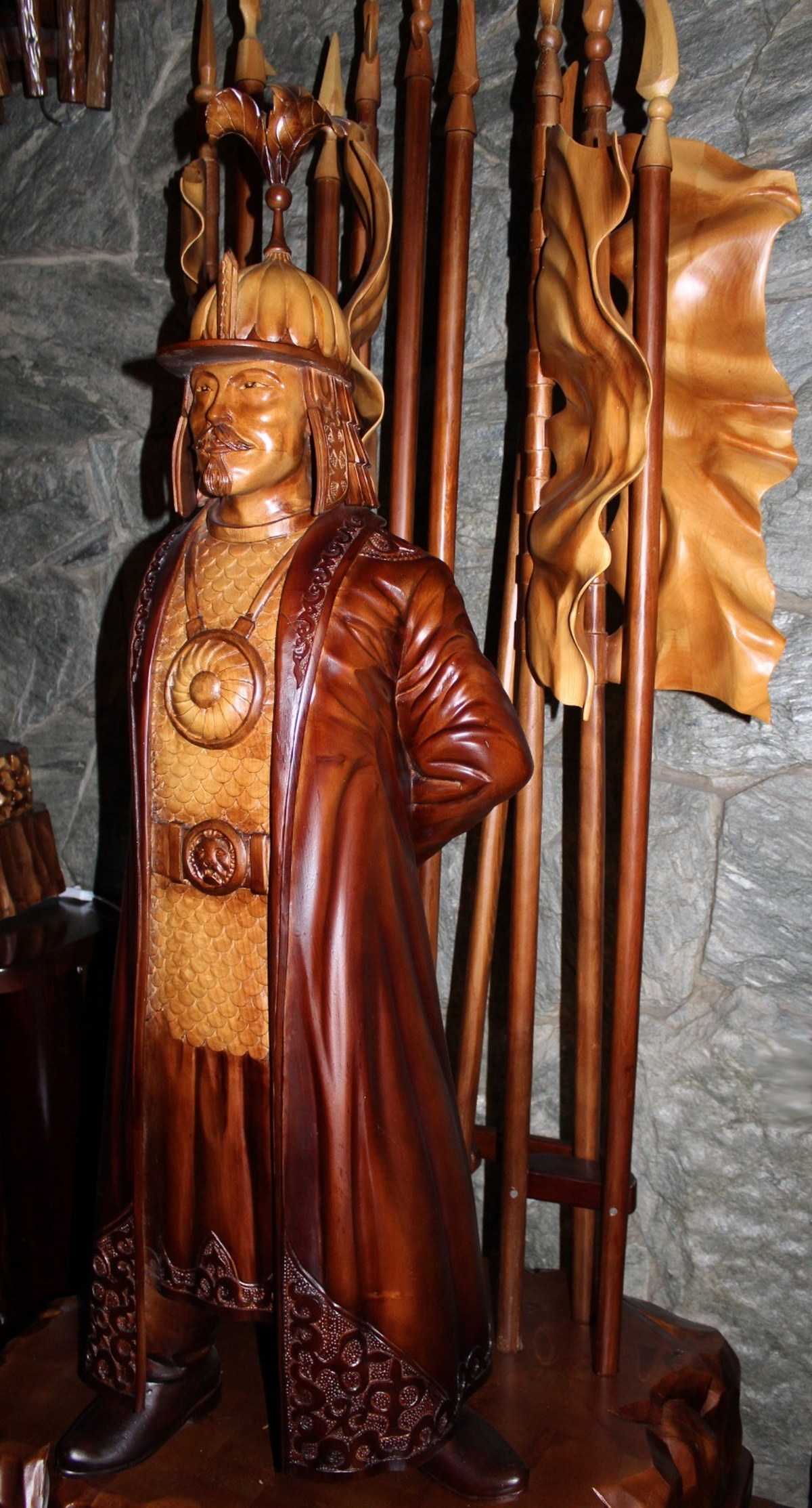 Скульптор из Усть-Каменогорска оживляет историю Казахстана