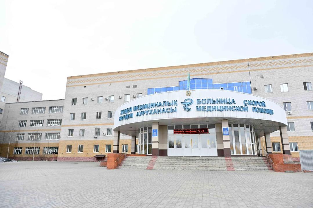 В Семее открыли ангиографическую операционную: аким области Абай посетил БСМП