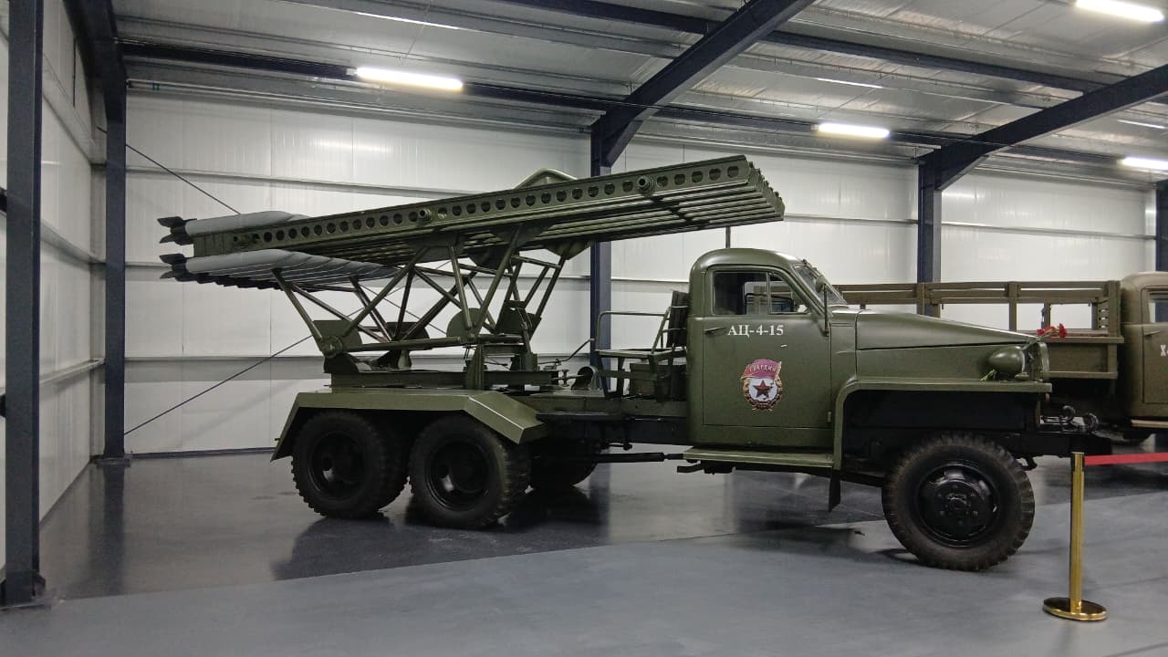 В Усть-Каменогорске открылась выставка военных автомобилей