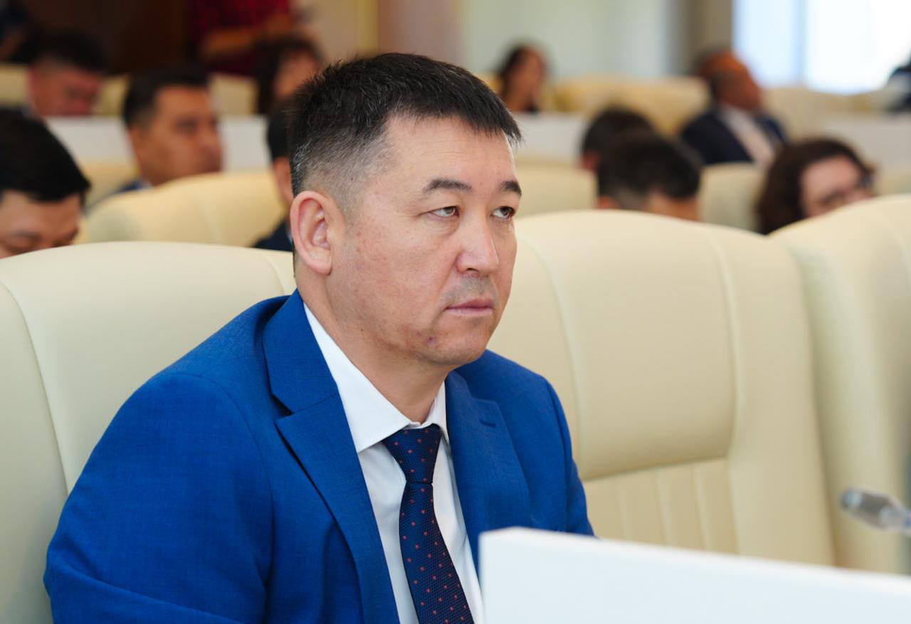 В ВКО — новый руководитель управления транспорта и автодорог 