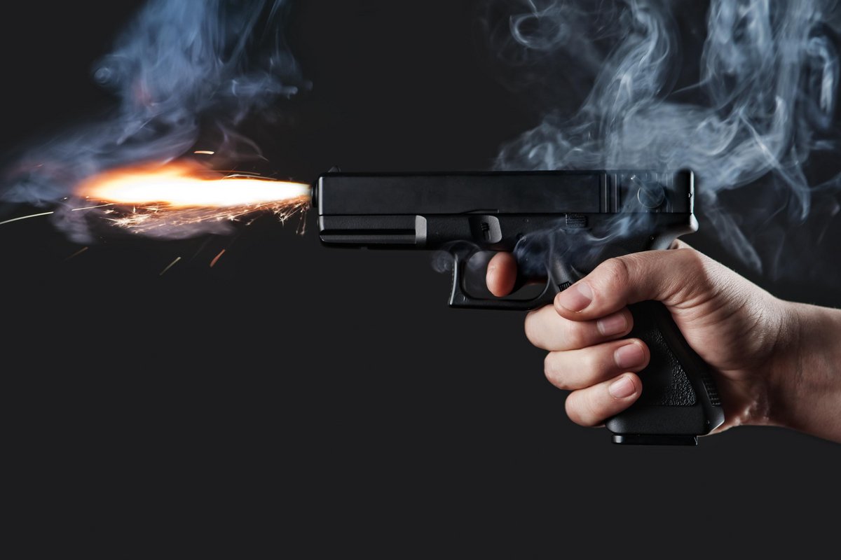 Мужчину ранили во время конфликта в пабе Актау: дело дошло до суда