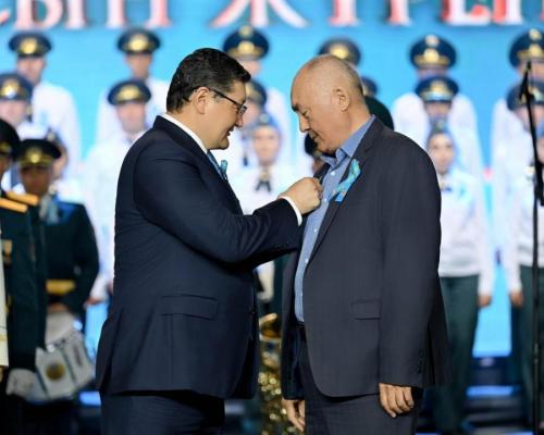 В Семее прошло торжественное собрание посвященное Дню Победы и Дню защитника Отечества