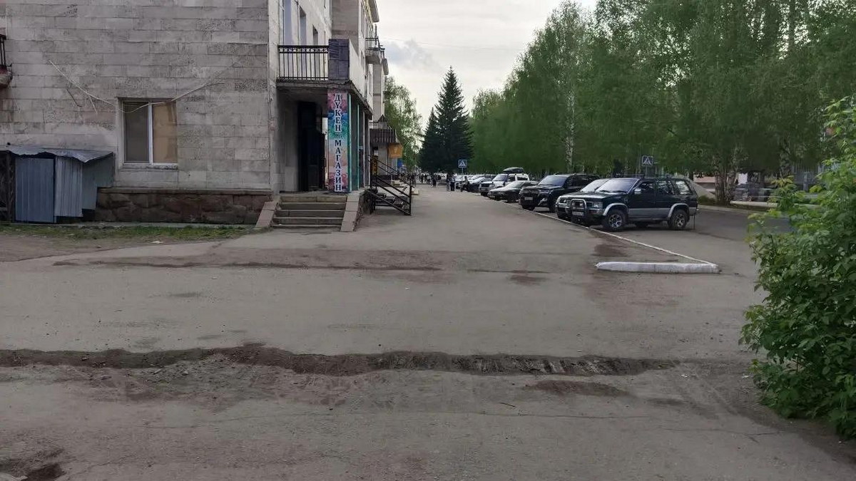 Когда с дорог и тротуаров Риддера после зимы уберут пыль и песок