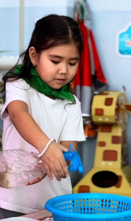 Цветы жизни: как в детском саду в Семее поддержали акцию «Таза Қазақстан»