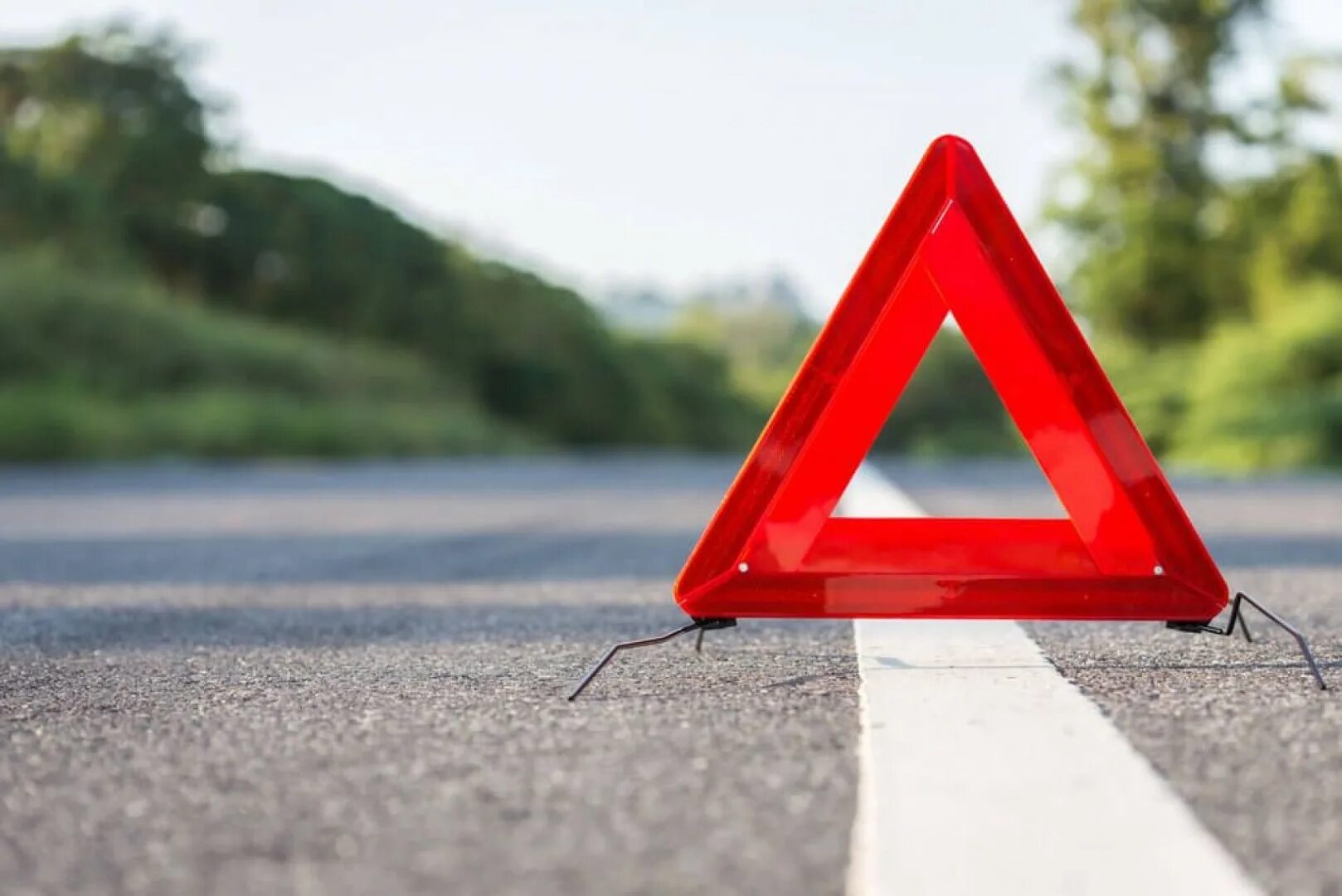 20-летняя девушка пострадала под колесами Mitsubishi в Алматы