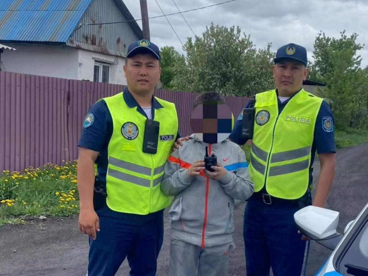 В Усть-Каменогорске полицейские помогли особенному ребенку вернуться домой