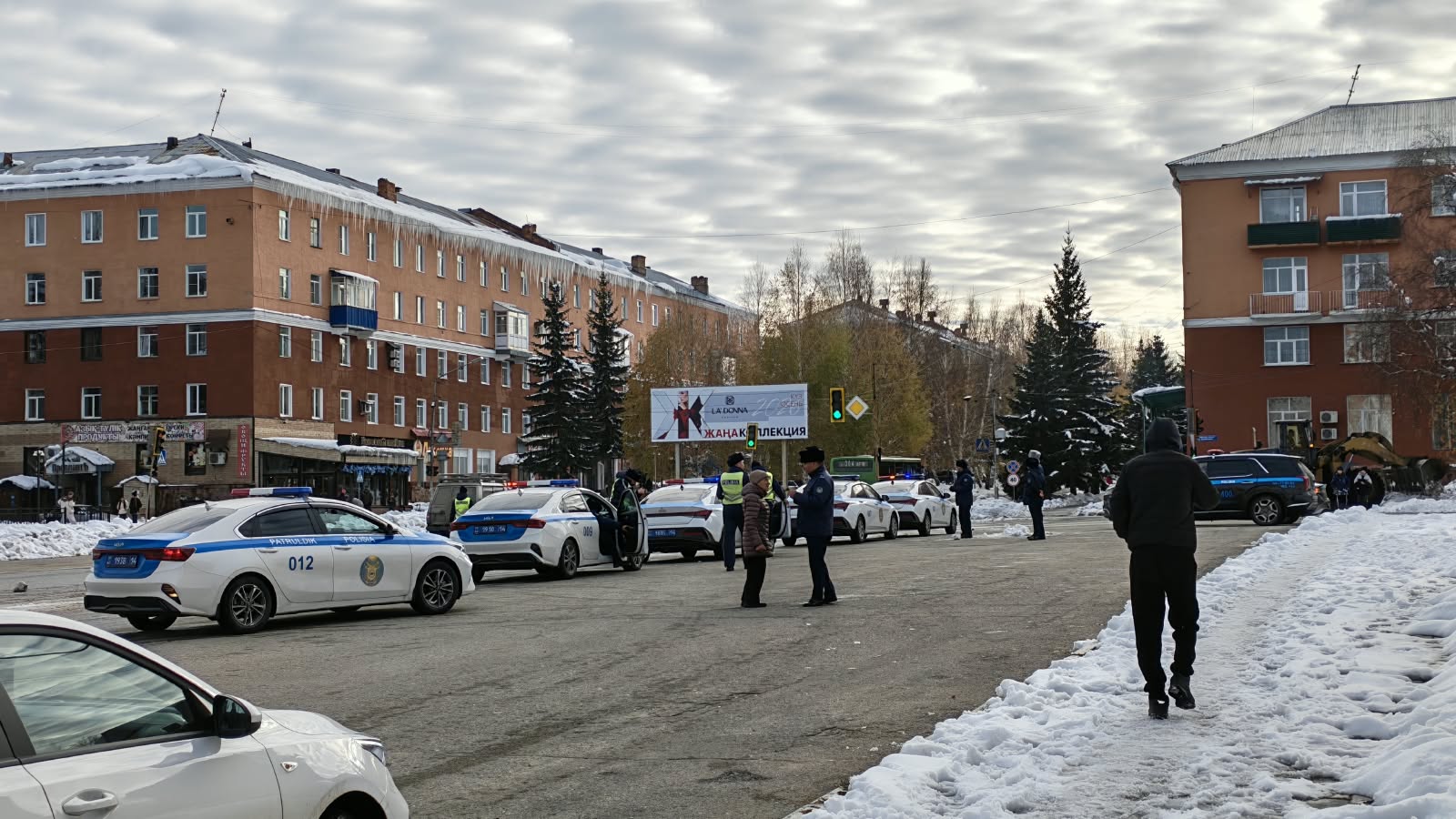 В Департаменте полиции ВКО пояснили с чем связано скопление патрульных машин на улицах Риддера