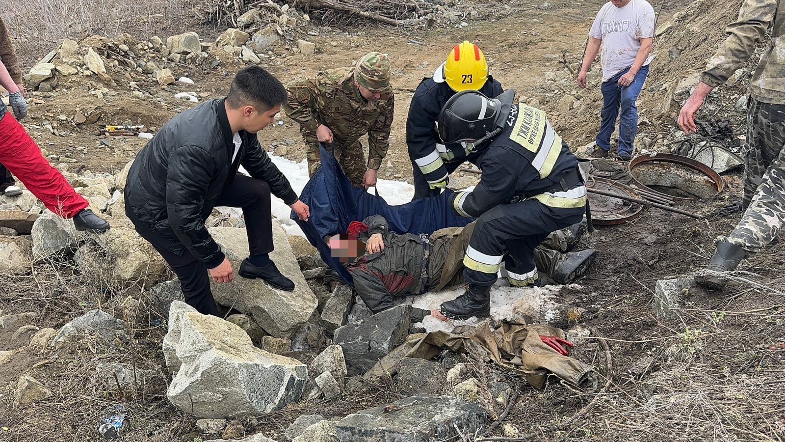 В ВКО при проведении работ в канализационном колодце пострадали люди