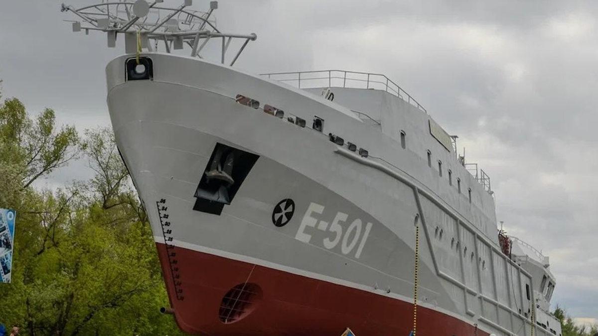 В Уральске спустили на воду крупнейшее судно Казахстана