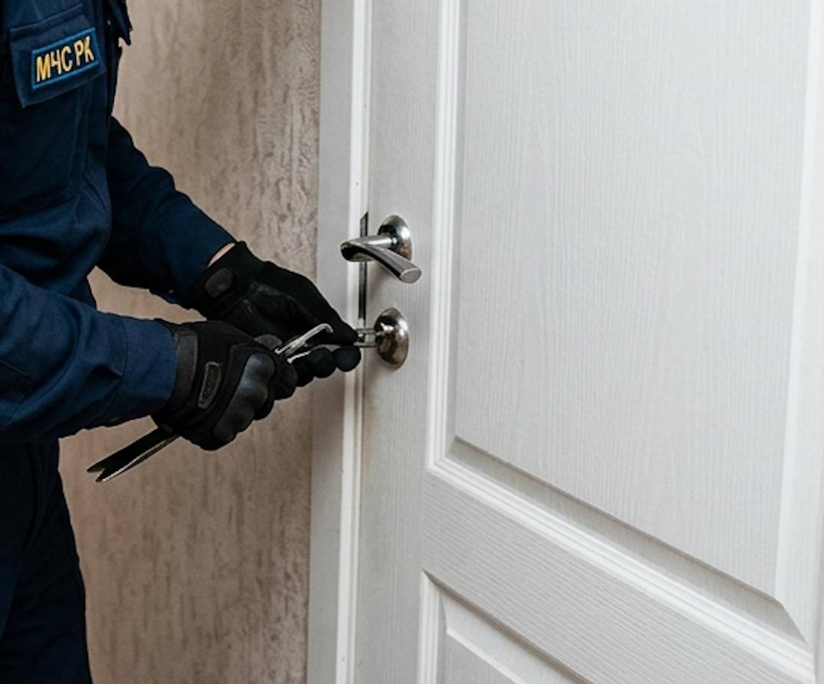 В Риддере спасатели помогли девочке выйти из ванной