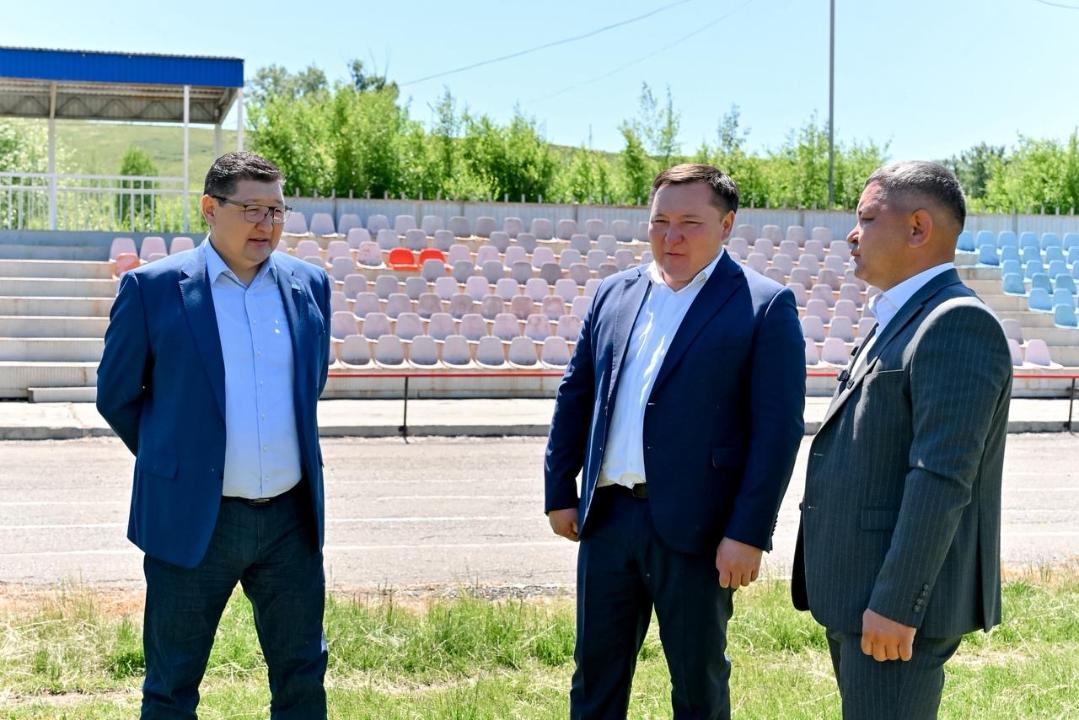 Аким области проинспектировал ключевые стройки в Урджаре