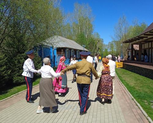 Устькаменогорцев объединила улица дружбы 