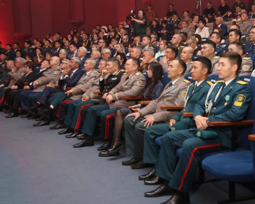 Новые генеральские звания и ордена: в Астане чествовали военнослужащих