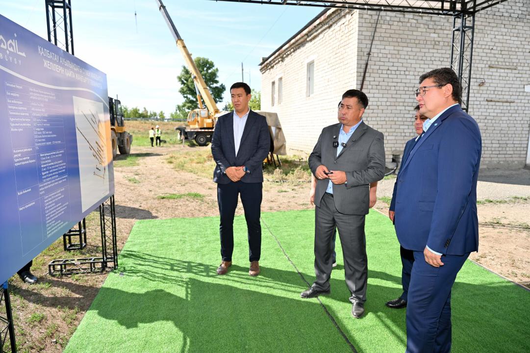 В Калбатау обновляют систему водоснабжения и строят стадион